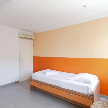 Prado Furnished * Cannes